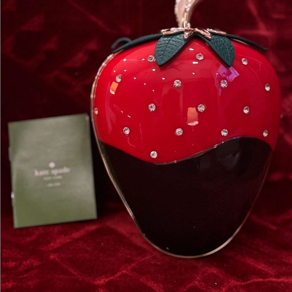NWT Kate Spade “Creme  de la Creme Dipped Strawberry Clutch”